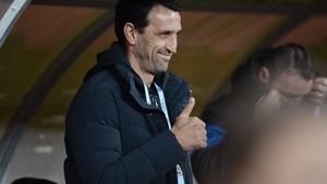 Ziua lui Bogdan Vintilă | Antrenorul celor de la FCSB a împlinit 48 de ani. Cele opt secrete ale tehnicianului roș-albaștrilor