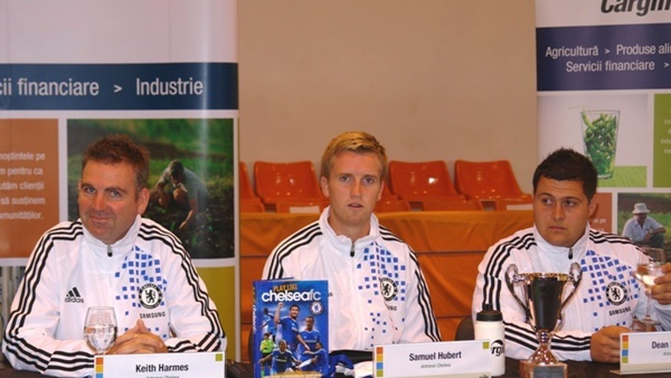 FOTO Chelsea în România!** Cine sunt norocoșii care primesc lecții de la cei care l-au "inventat" pe Terry