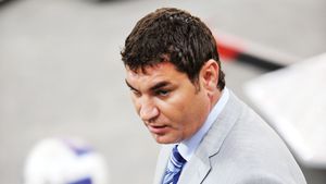 Disperare la Dinamo! Jucătorii l-au rugat pe Borcea să revină la echipă: "Întoarce-te!" Ce a răspuns "Leonidas"