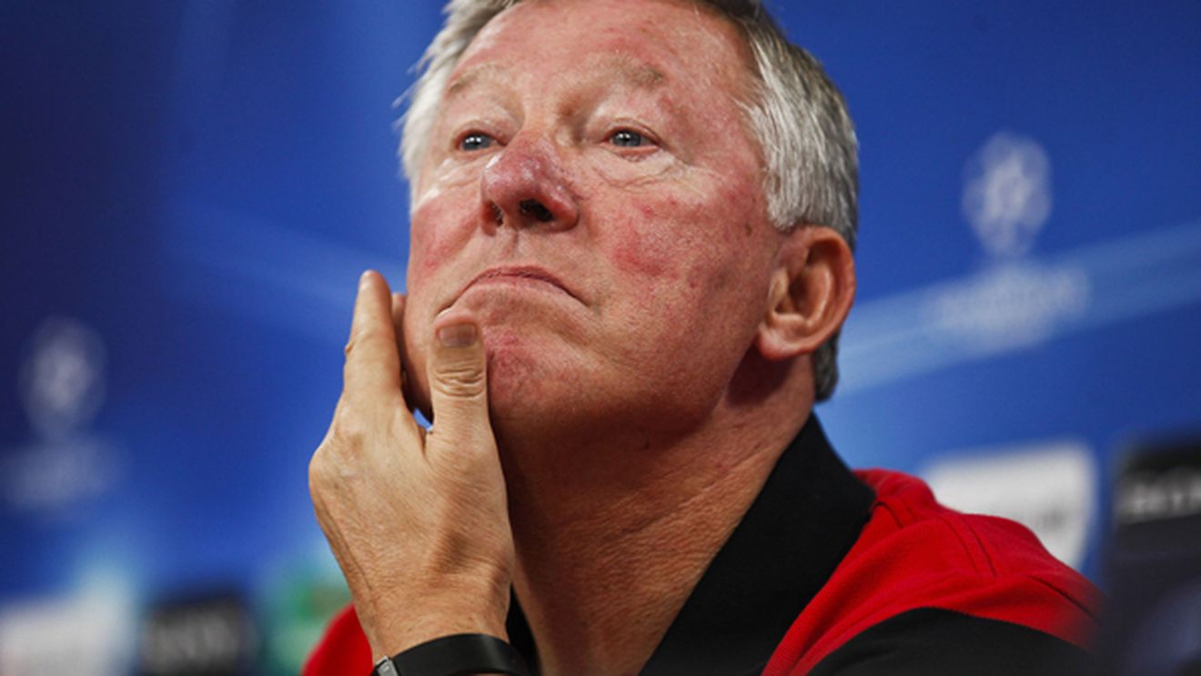 Atac fără precedent la adresa lui Sir Alex!** "Sunt tratat ca un SCLAV la United!" Răspuns sec: "Slave my a * * *!"