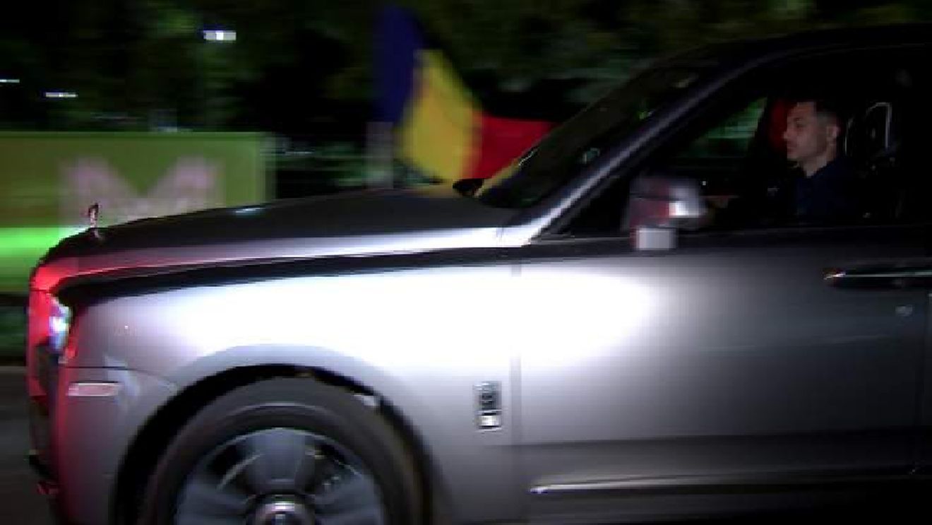 Mirel Rădoi întoarce toate privirile! Conduce o limuzină de peste 300.000 de euro | FOTO