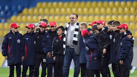 Florian Walter adoptă modelul lui Copos pentru a protesta împotriva celor de la CFR:** "Suntem solidari cu fanii"