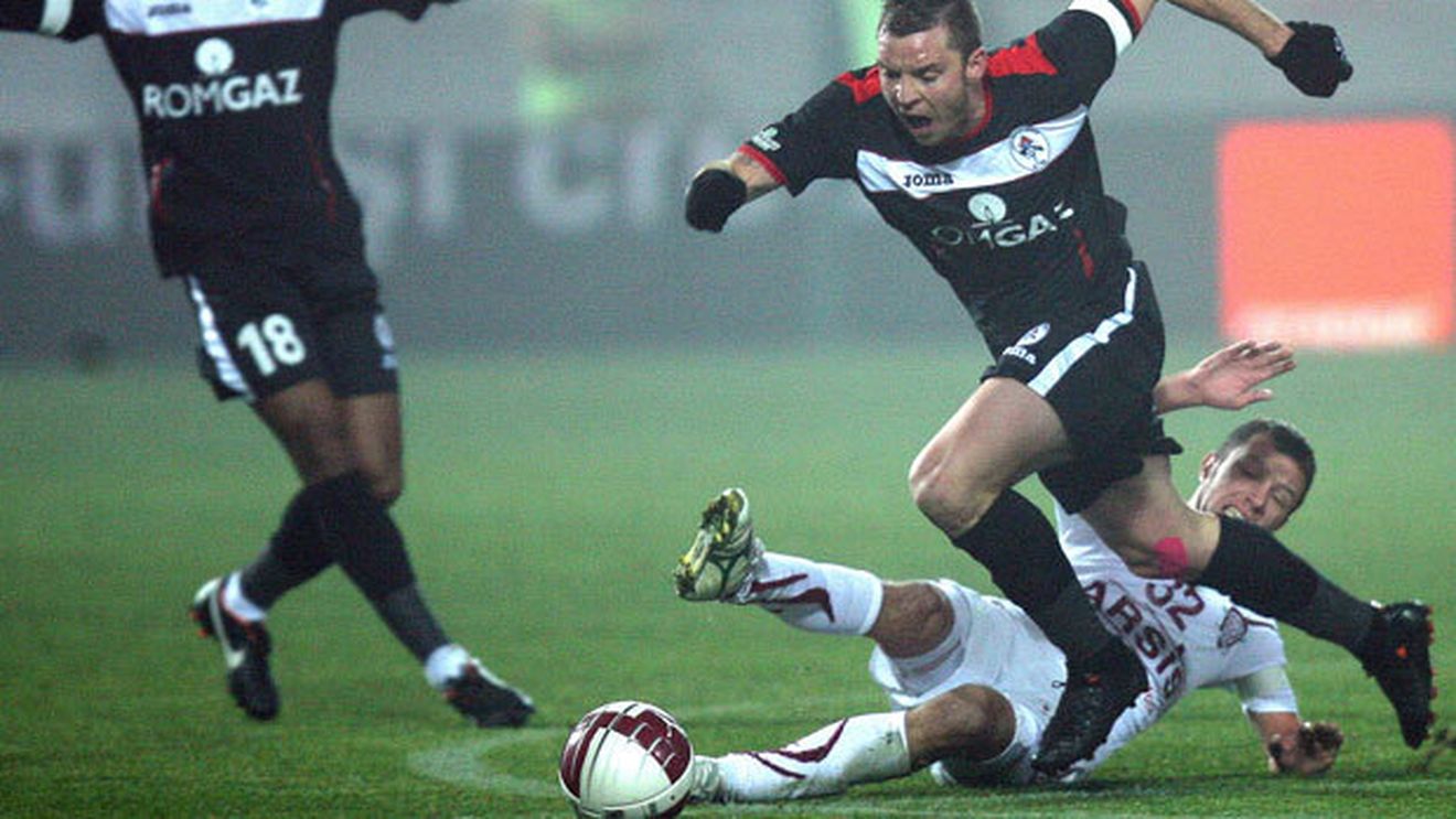 Încurajat de Neșu, lăsat la greu de echipa pe care a calificat-o în semifinalele Cupei!** "Mi-au spus să nu mă gândesc să mă operez afară!"