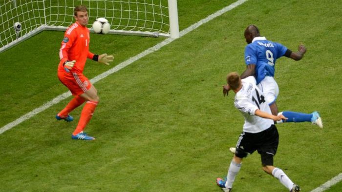FOTO SuperMario Balotelli a NIMICIT Germania în 16 minute! "Dublă" de excepție pentru vârful Italiei