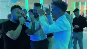 Vedeta lui Dinamo, pe urmele lui Florinel Coman. A dansat pe ritmurile lăutarilor: „Uite, Doamne, vin artiștii, să distreze fotbaliștii”