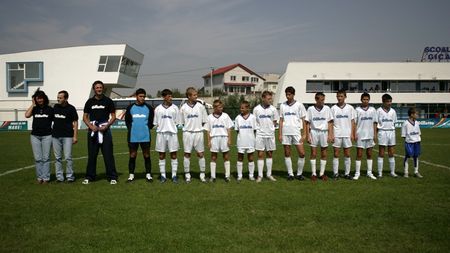 Școala lui Popescu, exclusă!** "Baciul" se apără: "Decizie nestatutară! Îi dau în judecată!"