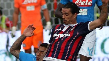 Adrian Stoian a fost integralist în Crotone - Sassuolo, 0-0, în Etapa 27 din Serie A