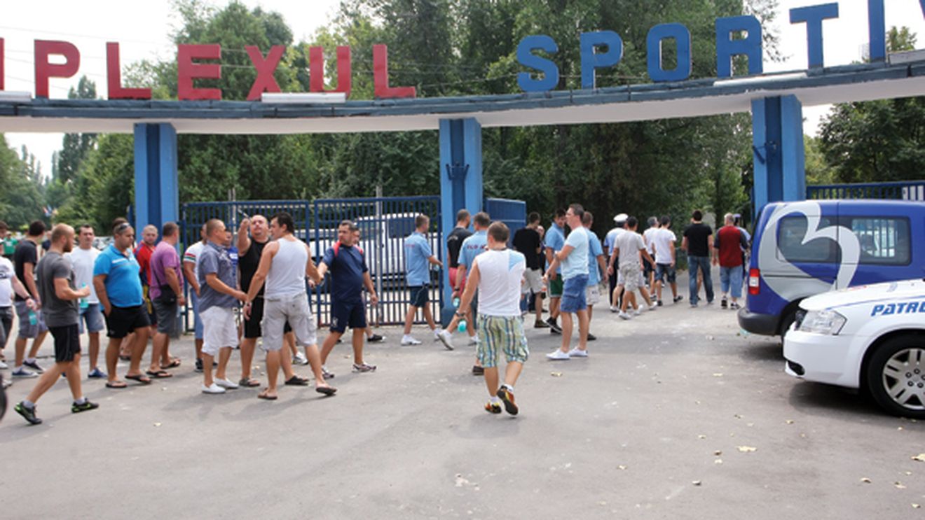 L-a înjurat pe Piți!