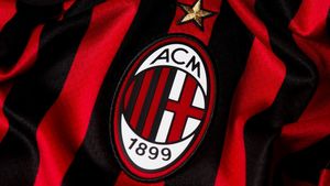 Război total între Real Madrid și AC Milan pe fotbalistul care a „explodat” în tricoul „diavolilor”!