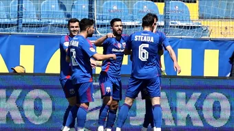 Steaua vrea dreptul de promovare, dar, dacă se poate, ”să cadă cumva din cer” și să nu implice prea mult efort. Comandatul Petruț-Dănuț Sârghe-Ciobanu: ”Cea mai viabilă soluție e modificarea Legii Sportului. Ne va ușura munca”
