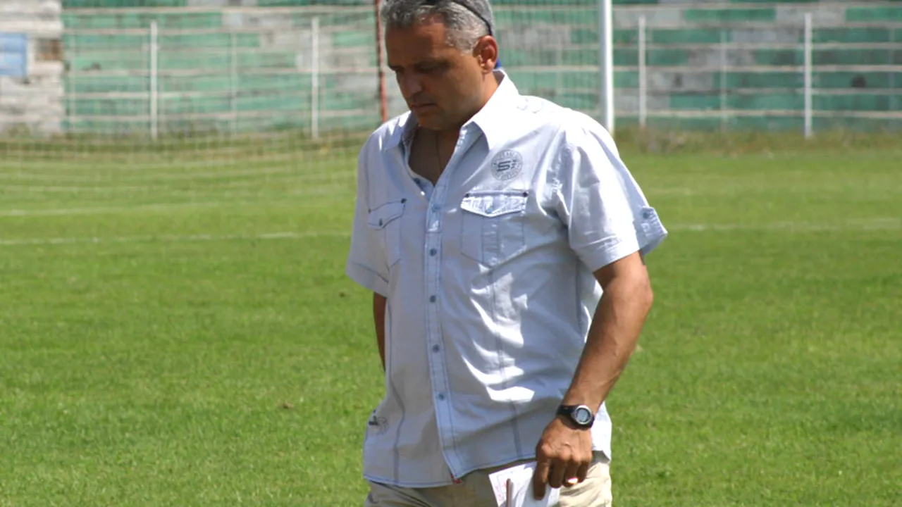 Iulian Mihăescu a semnat contractul cu FC Drobeta
