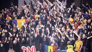 Fanii au ajuns să facă haz de necaz: **"Sandule, exclude Albania și Belarus!" Ce mesaje au mai afișat suporterii