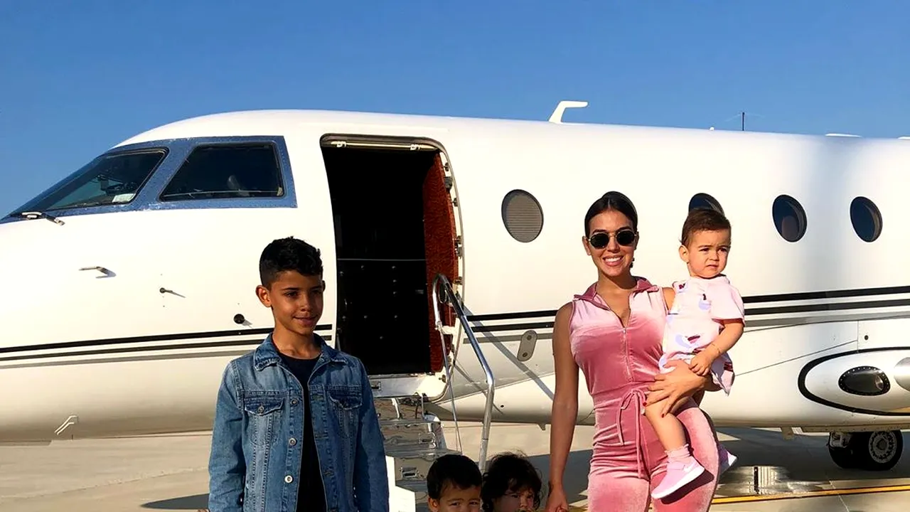 Cristiano Ronaldo vrea să îl facă fotbalist, dar Georgina are alte planuri pentru fiul lor! Ce a făcut bruneta înainte de Bologna - Juventus | VIDEO