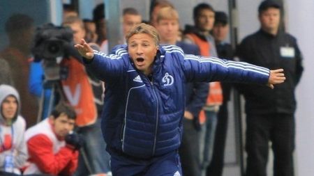 Declarația care îi garantează visul vieții:** "Sunt sigur că Dan Petrescu o va antrena pe Chelsea!" Cum îi poate călca Reghe pe urme lui Mircea Lucescu