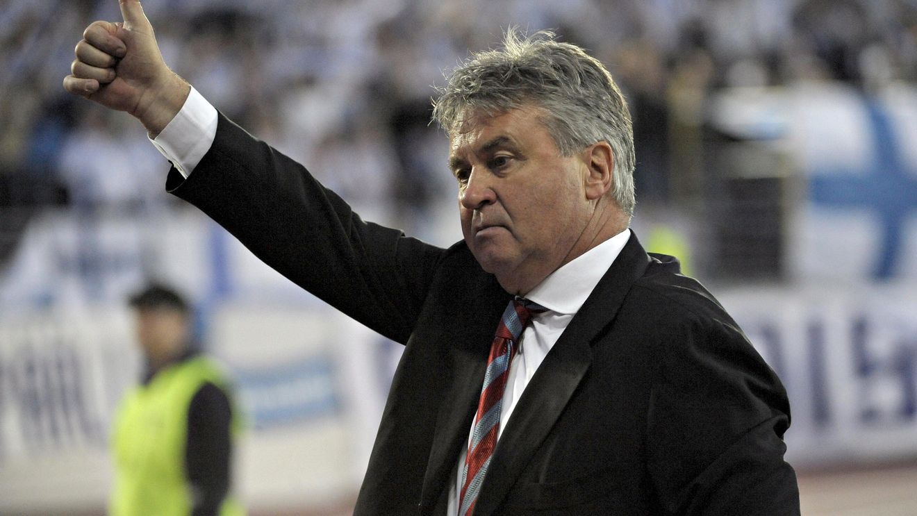 Benitez, pe făraș?** Hiddink vrea la Liverpool!