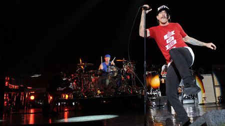 Red Hot Chili Peppers vor cânta de Revelion pentru Abramovic în insula St. Barts din Caraibe