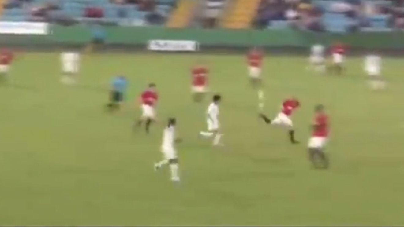 VIDEO** James Weir are 17 ani și joacă la United! Execuția INCREDIBILĂ‚ a unui viitor număr 10