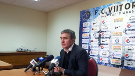 VIDEO | Hagi: "Kovac l-a pus pe fiul meu să-i care costumul până la București. Există oare umilință mai mare?". Patronul de la Viitorul despre el însuși: "Nu sunt o statuie, sunt o legendă!"