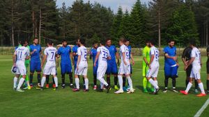 Viitorul, învinsă în primul amical al verii! VIDEO Penalty incredibil dictat împotriva oamenilor lui Hagi, pentru un fault la 18 metri și o gafă uluitoare de portar