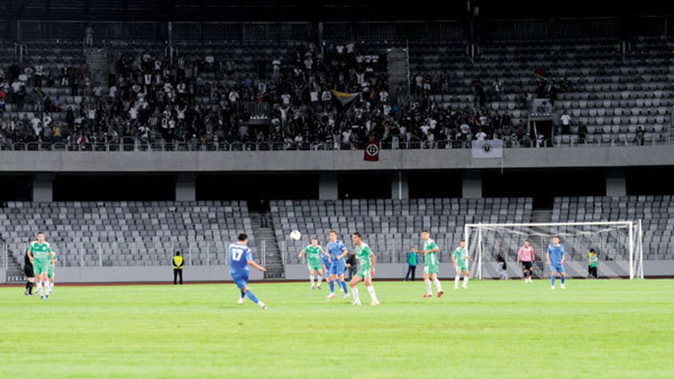 Paradox Arena.** "Bijuteria" din Cluj a găzduit , în premieră, un meci de Liga a III-a