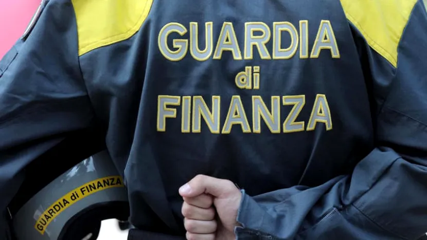 O româncă din Italia, acuzată că a luat ajutor social deși a câștigat 140.000 de euro