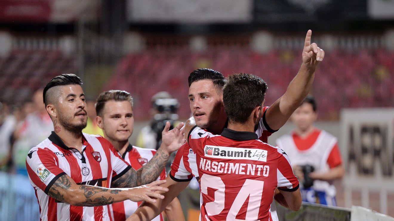 LIVE BLOG | Dinamo - Gaz Metan 3-1. Penalty-ul lui Anton și "dubla" lui Hanca duc echipa lui Contra la un pas de liderii Ligii 1. Sergiu Popovici a marcat, în prelungiri, primul gol al medieșenilor în acest sezon