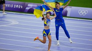 Cine este medaliata cu aur la săritura în înălțime, ucraineanca Iaroslava Mahucih, care se bagă în sacul de dormit, pe stadion, chiar în timpul concursului