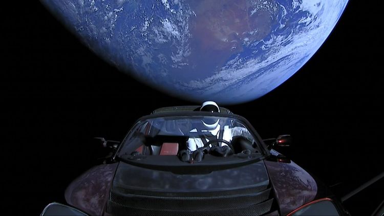 De necrezut! Compania lui Elon Musk a prezentat mașina zburătoare: imagini impresionante