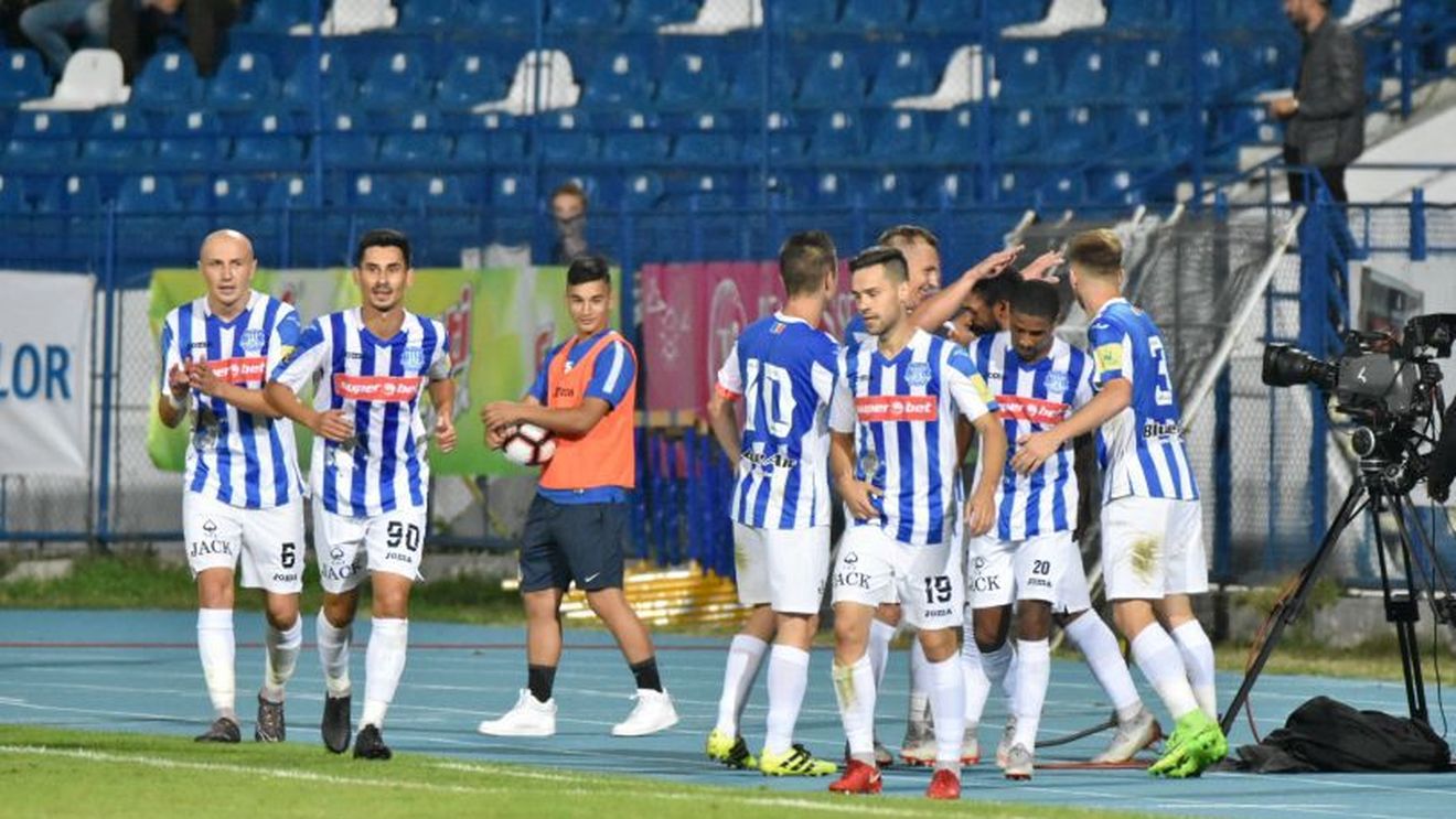 Cum s-au bucurat elevii lui Stoican în vestiar după ce au învins-o pe Dinamo! Discursul unui antrenor fericit și o ironie la adresa lui Bratu: "Puteam să le dăm trei, dar ne-a fost milă de el" | VIDEO
