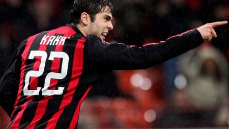 E oficial!** Kaka e "galactico"!