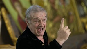 „Dacă o mănânci, pe urmă vrei femei. Nu mai bine stau eu cuminte?”. La ce aliment a renunțat definitiv Gigi Becali