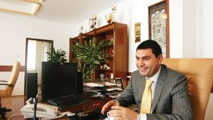 Vezi cum l-a "păcălit" Borcea pe Porumboiu la negocierile pentru Ousmane N'Doye!