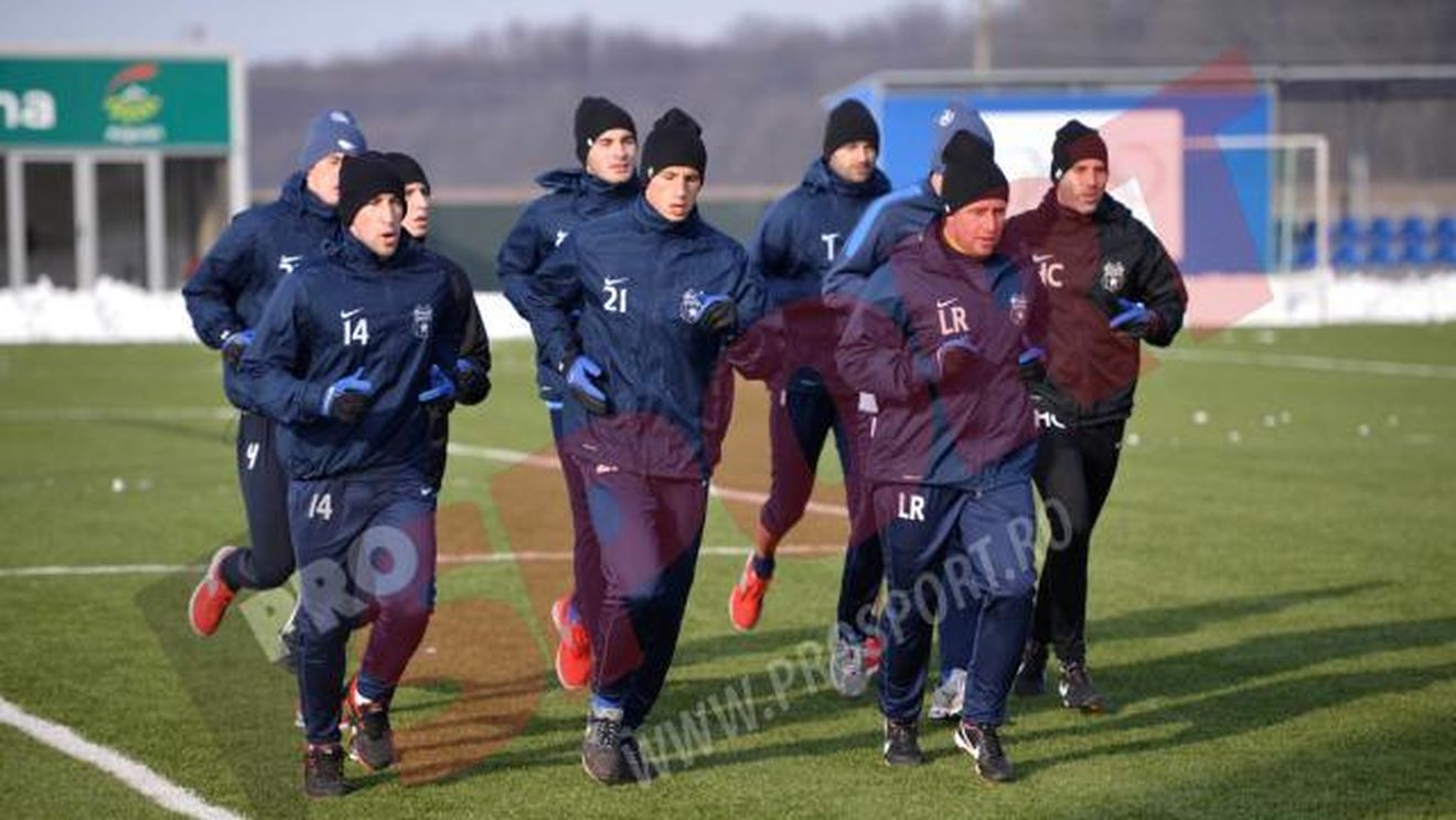 Steaua are probleme înainte de jocul cu CFR Cluj. Cinci jucători au absentat la antrenamentul de joi