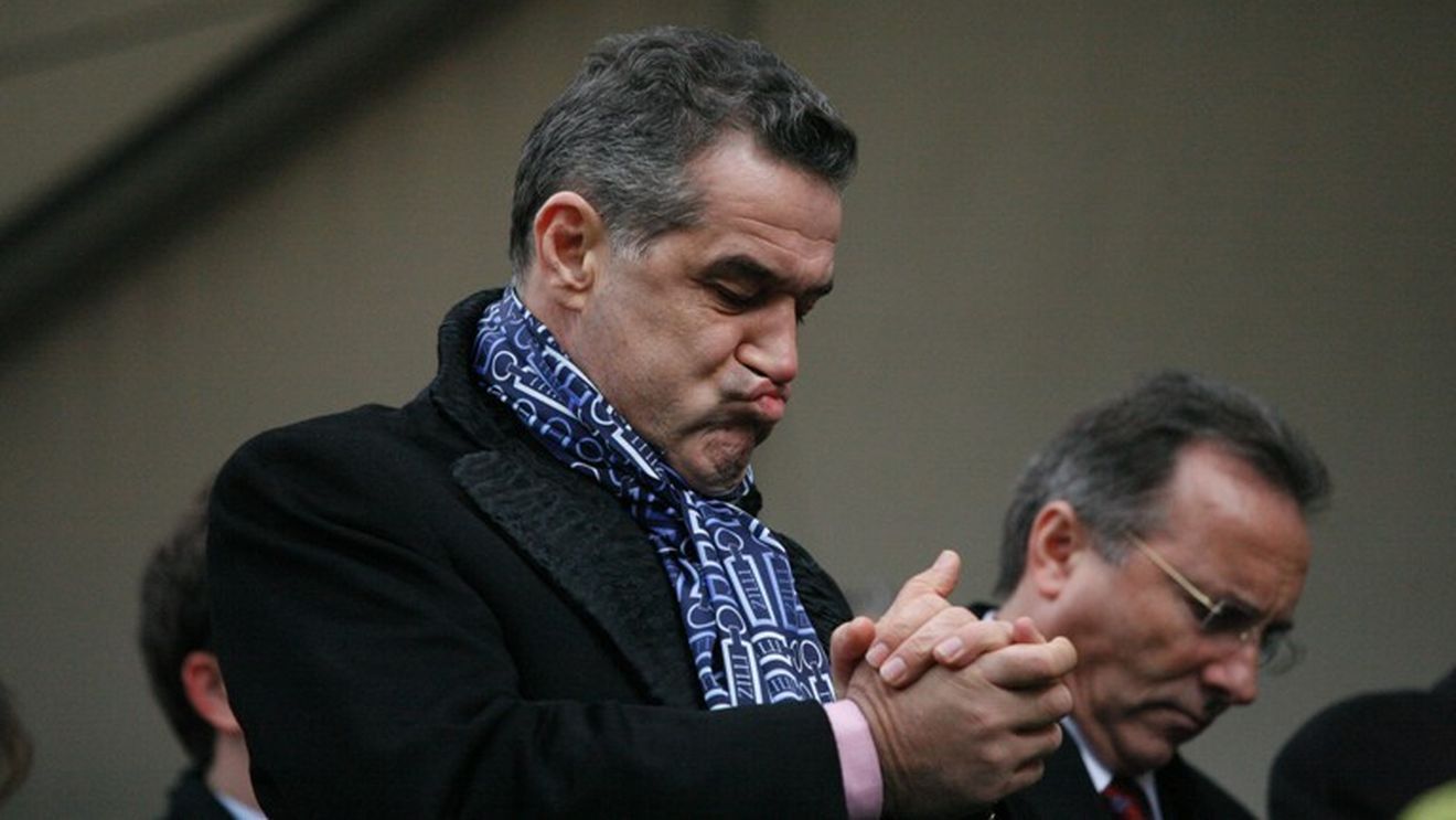 Cea mai tare imagine de pe Facebook! FOTO Poza care i-a făcut pe rapidiști și dinamoviști să exclame:'Ce vacă de portar și-au luat oile' :)