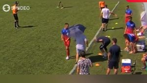 Bătaie ca în „Șapte păcate” la Concordia Chiajna - CSA Steaua, în Liga de Tineret! Costel Orac l-a lovit cu pumnul pe secundul „militarilor”: „Am rămas fără aer” | VIDEO