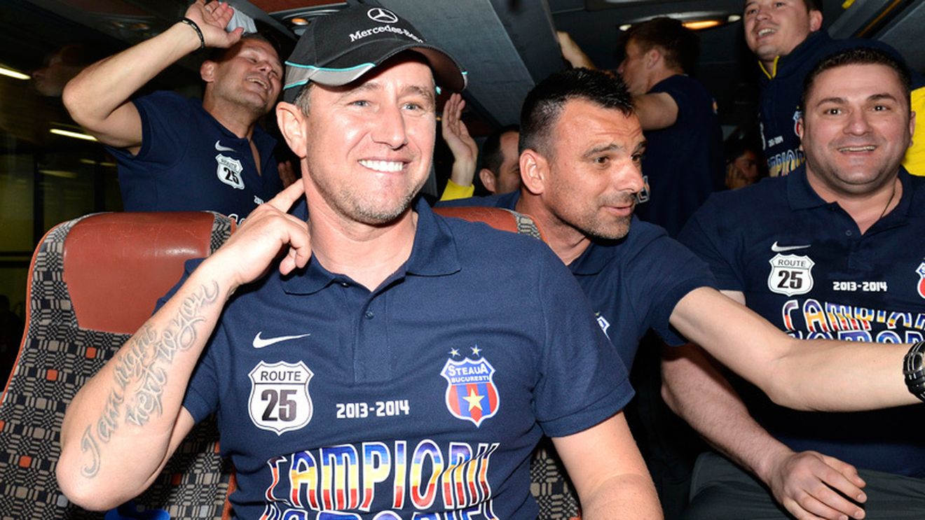 UPDATE | Reghecampf a revenit la Steaua. Antrenorul a fost la Mogoșoaia și a vorbit cu jucătorii. Neubert a condus antrenamentul