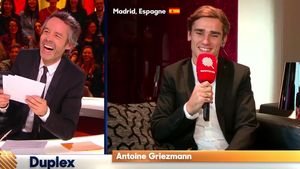 "Pe cine nu vrei să mai vezi în 2017?" Antoine Griezmann a stârnit hohote de râs în direct cu răspunsul său, după un an APROAPE perfect
