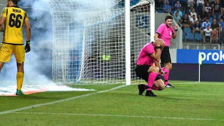 UEFA a luat decizia, după incidentele din meciul U Craiova - Honved. Veștile nu sunt bune