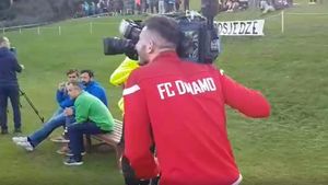 Se reprofilează Mihai Popescu?! Ce a făcut după amicalul cu Dresden + „Săgeți” către conducerea lui Dinamo VIDEO