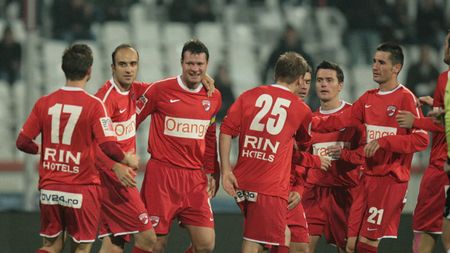 I.Becali: "Dinamo n-o să scape de toți bătrâneii! Doi-trei tot mai rămân!"** VEZI ce zice de șansele Stelei la Napoli