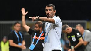 Topal începe revoluția: a dat afară primul fotbalist după Dinamo Bucureşti - Petrolul Ploieşti 4-1! Era o vedetă a echipei