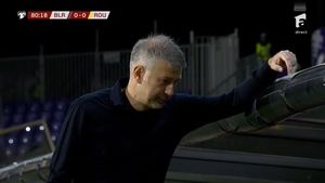 Imagini greu de privit cu Edi Iordănescu, pe finalul meciului cu Belarus! Prestația lamentabilă a tricolorilor l-a făcut să cedeze pe bancă | FOTO