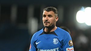 Gică Hagi l-a dat afară pe Constantin Budescu. „Regele” a reziliat contractul cu capriciosul fotbalist