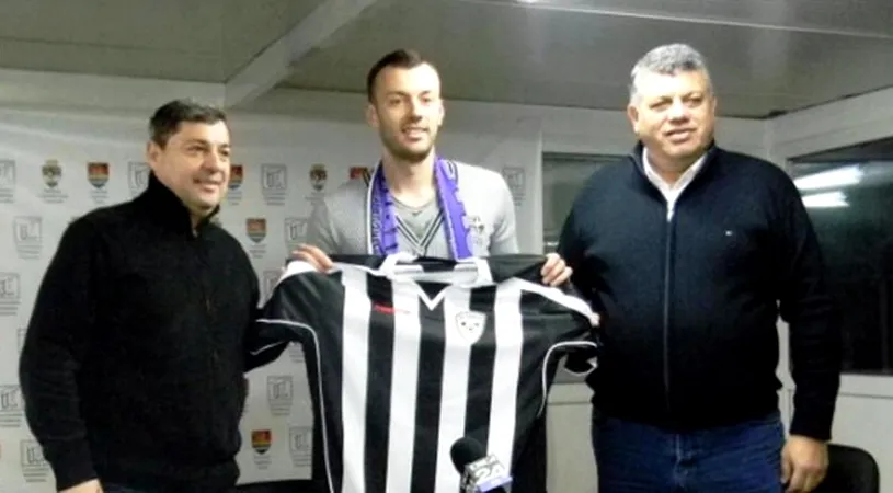 Mihai Dina** e oficial primul transfer al iernii pentru Poli