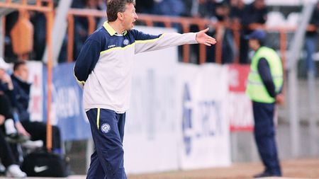 Dan Petrescu, atac la „Naș"