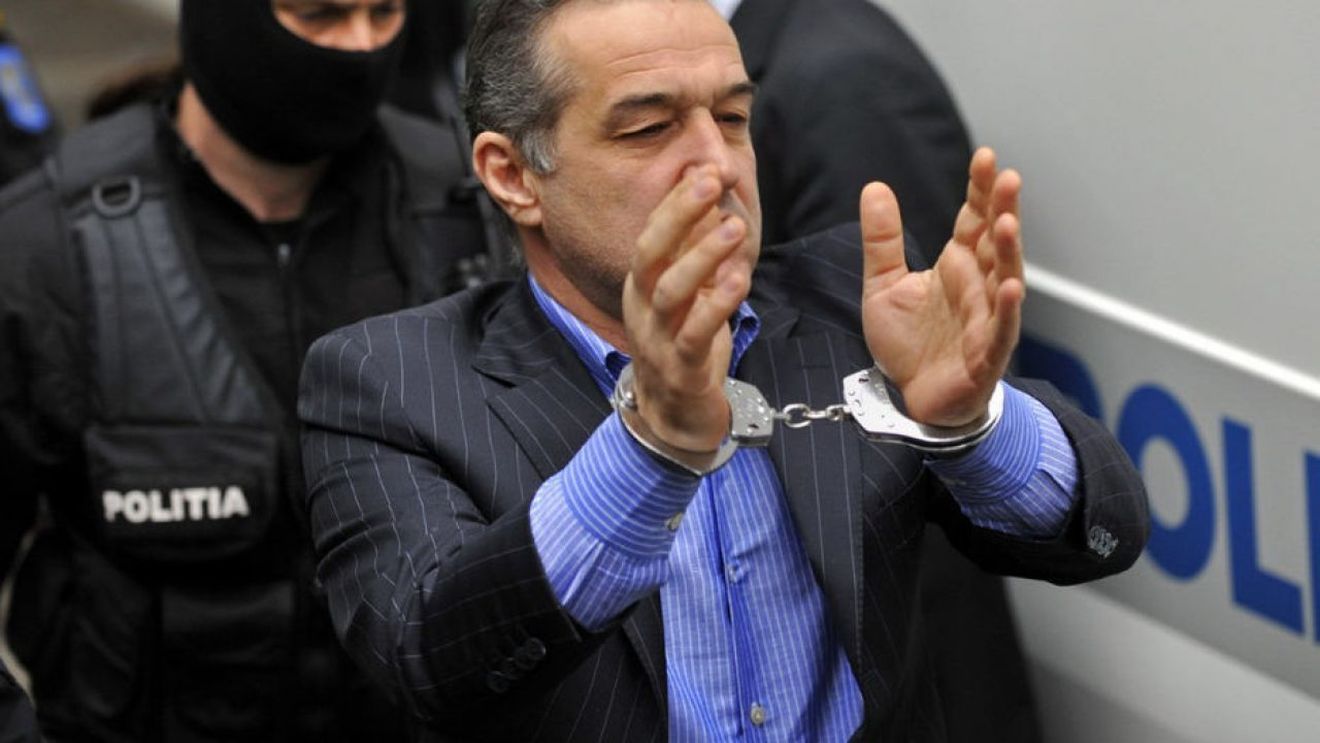 Gigi Becali, vizitat în pușcărie de Dan Puric: „Ăsta toată viața stă cu mine aici. Am înnebunit! Am crezut că zice de mine” + De ce nu merge patronul FCSB la teatru: „Mi-a zis clar"