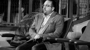 Florian Walter a fost înmormântat la cimitirul Sfânta Vineri din București. 250 de oameni au fost prezenți, printre care și Mihai Teja, Cosmin Contra sau Bogdan Bălănescu