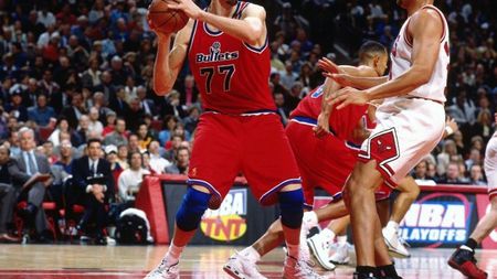 Mesaj de Ziua Națională | "Big Ghiță" Mureșan a luat cuvântul: "România este mare, și la propriu și la figurat"