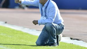 Cîrțu: "Suntem Universitatea. Îi aștept lângă noi și pe cei de la peluza Cristi Neamțu. Împreună vom fi mai puternici". Ce așteaptă galeria?