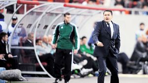 Scandal în miez de noapte la Steaua!** Scene incredibile: "Jur că nu mai fac cum zice Becali!" Cum și-a semnat Ilie Stan sentința